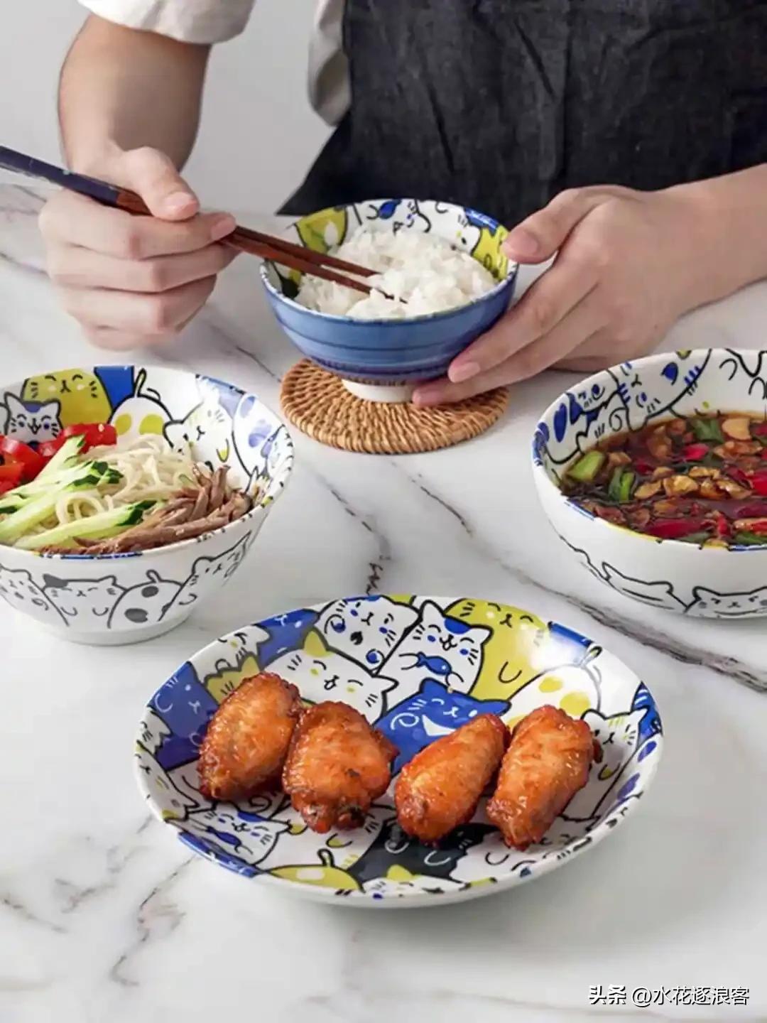 说起来这事儿，还真让我琢磨出点滋味来。

我家儿媳妇哪儿都好，温柔贤惠，知书达理