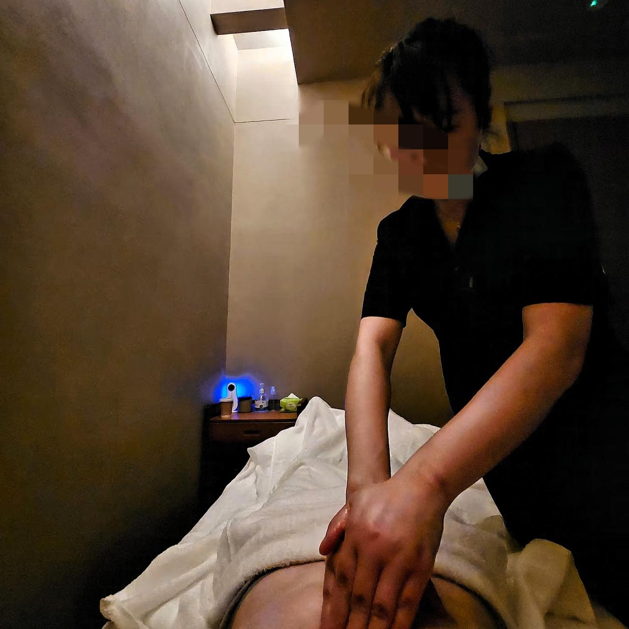 你这到底图啥呢？”
​内蒙古，31岁女子，在哺乳期内，给人上门按摩，本是辛苦养家