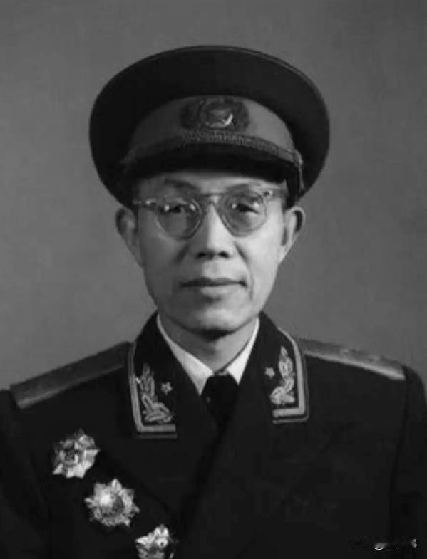 1937年，河西走廊战事落幕，西路军血战受挫，将士们在戈壁荒原被迫离散，时任西路