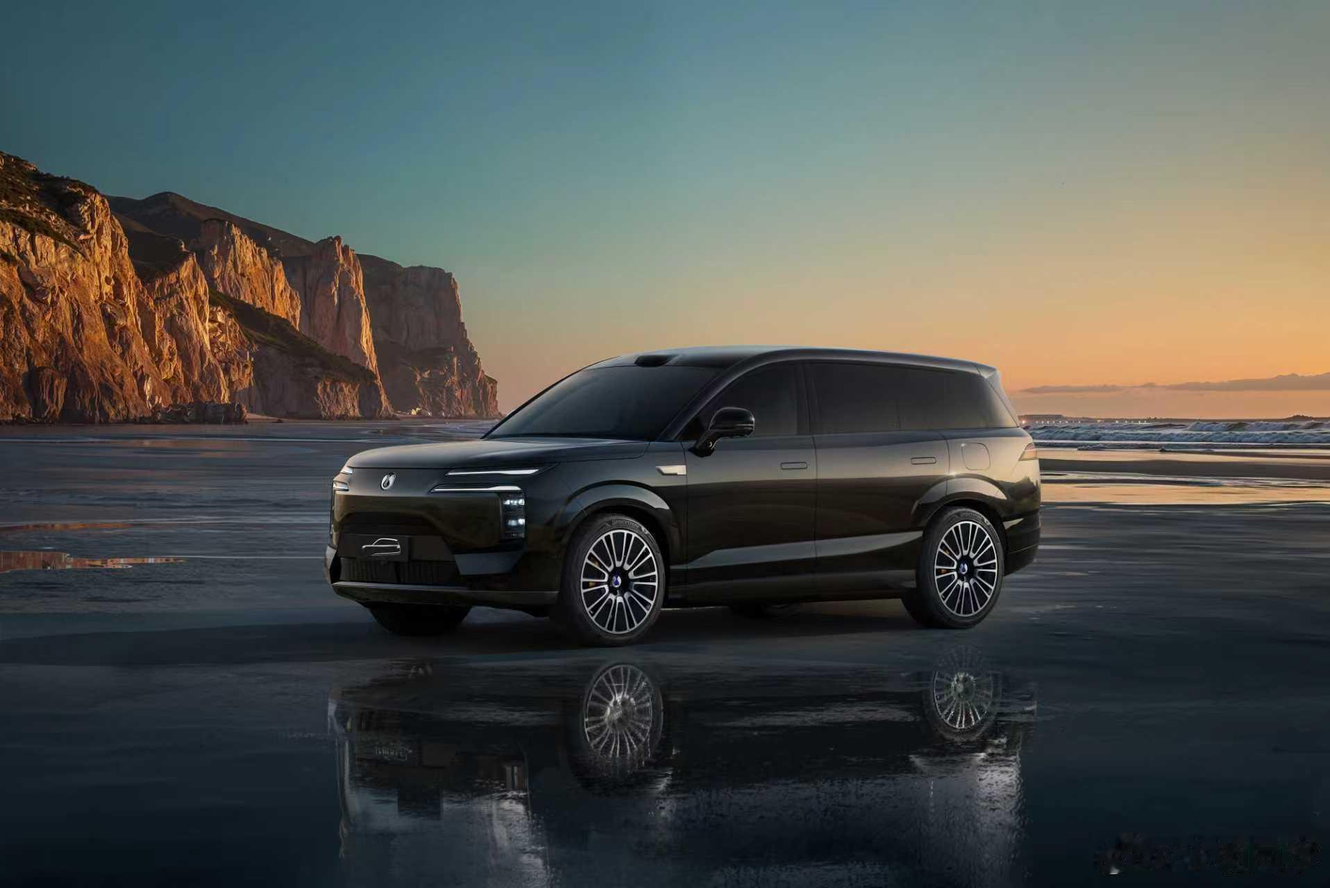 一台家人全票通过的车 逢年过节都会开车来次长途旅行，漫长的旅途总是让孩子无聊烦躁