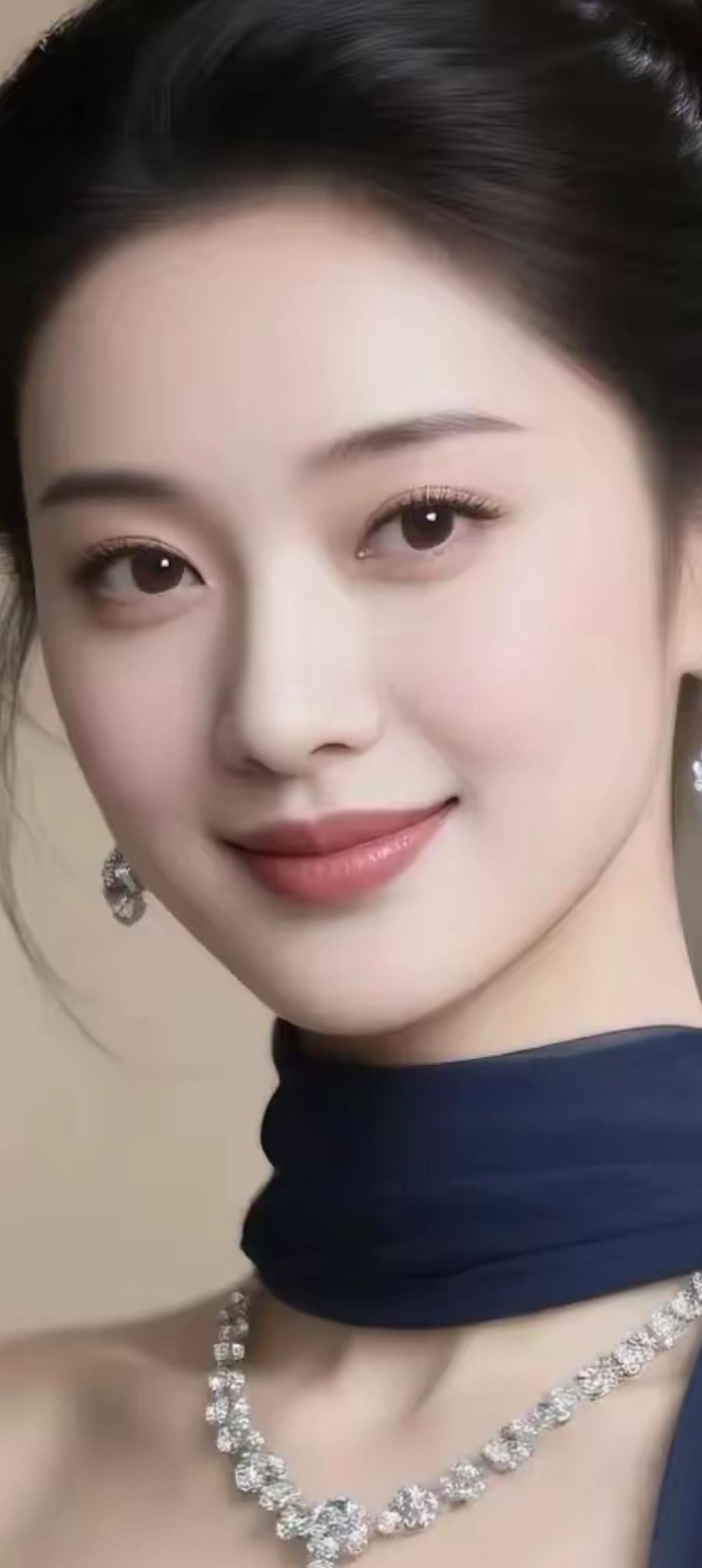 优雅气质，闪耀珠宝，完美妆容，女神范儿十足！💄✨👗