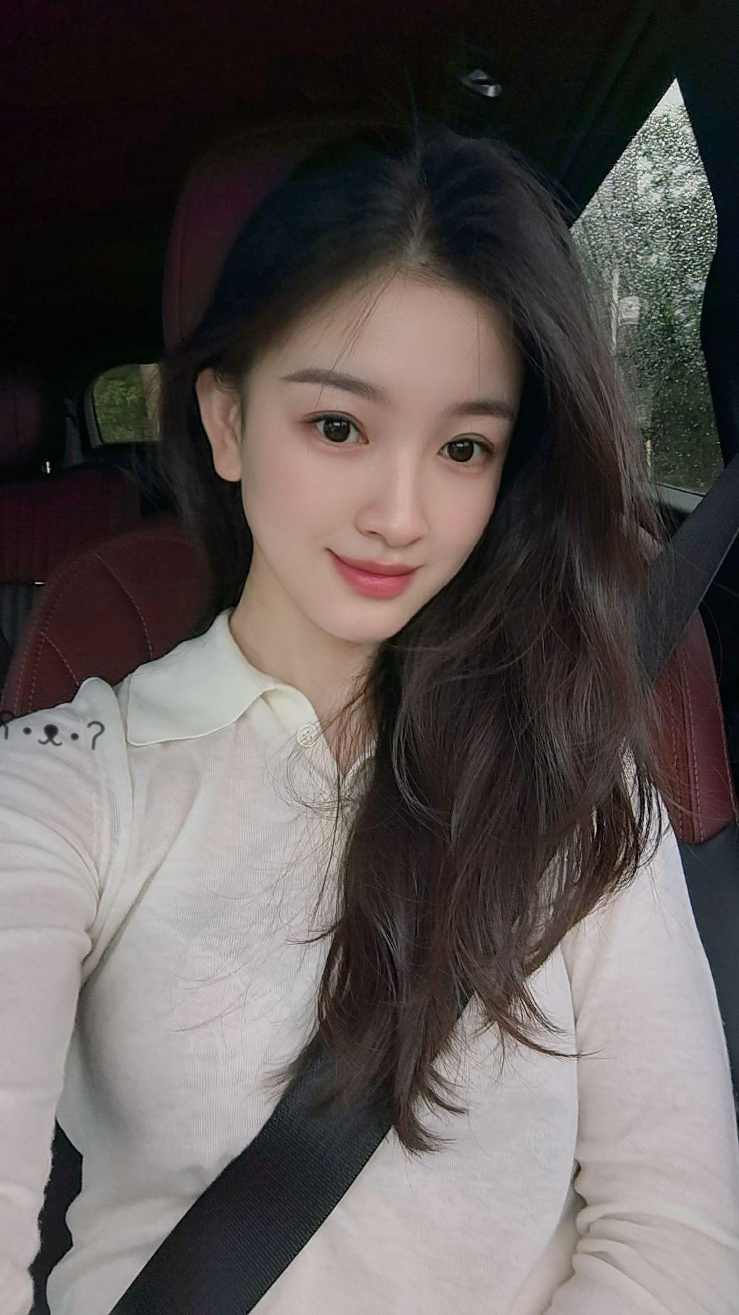 任何人都管不了任何人，爱你的人自愿为你臣服！