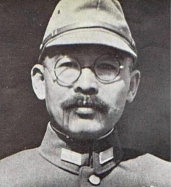 1937年，日本“淫魔少将”定下人生目标，“侵犯1万名少女，还必须得是处女”，临