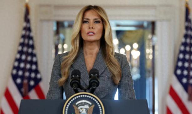 活久见！一向在白宫当“沉默花瓶”的梅拉尼娅这回是真被惹毛了，直接在白宫火力全开，