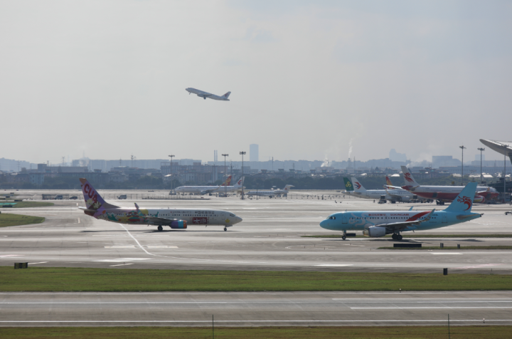 排名上升至国内第七！2025年杭州机场多项运输数据创新高