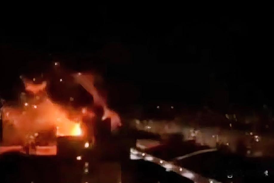 11月29日晚上最新消息，现在他来了，第一条，伊朗空袭伊拉克库尔德边境阵地：该事