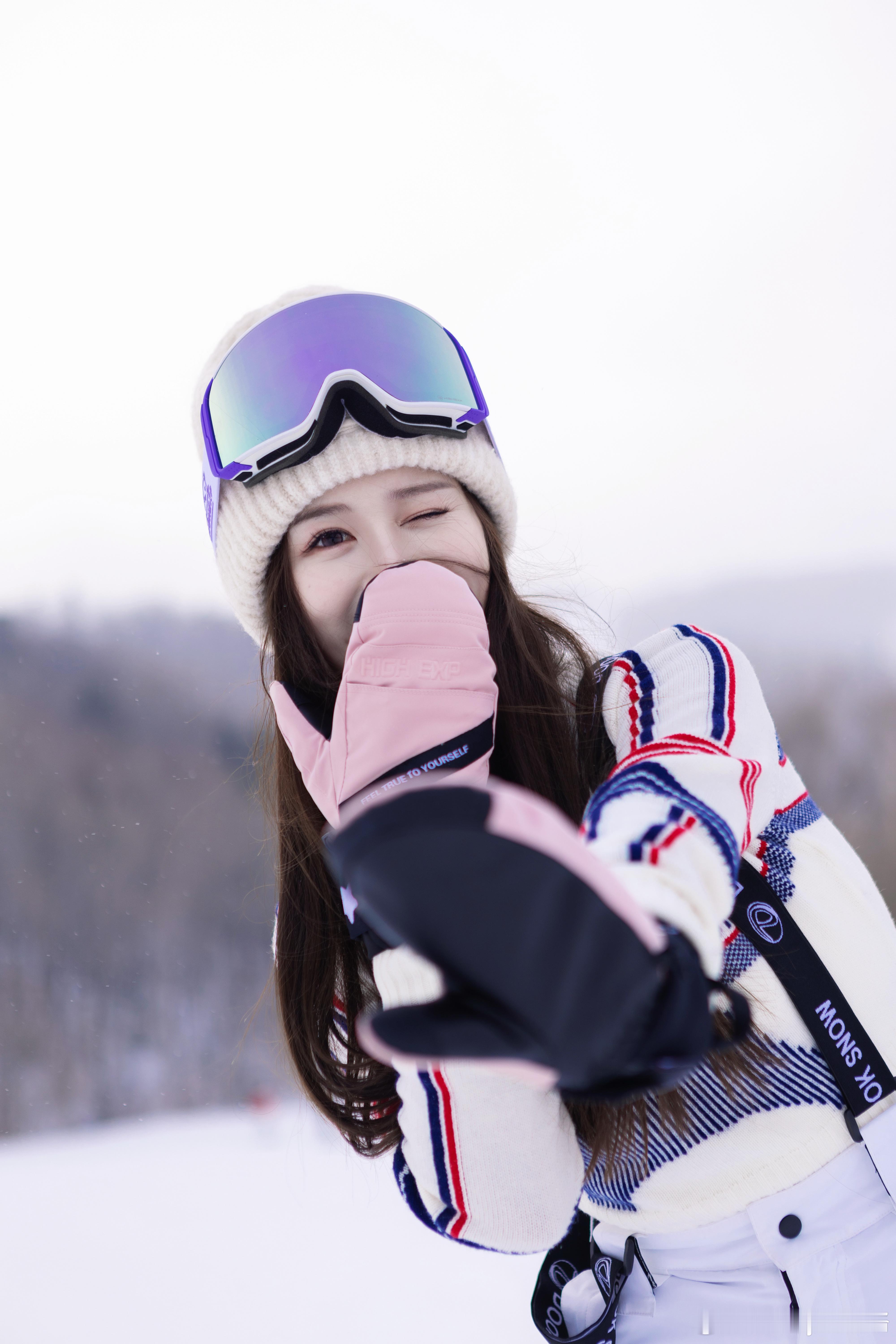 来滑雪啦🤗 
