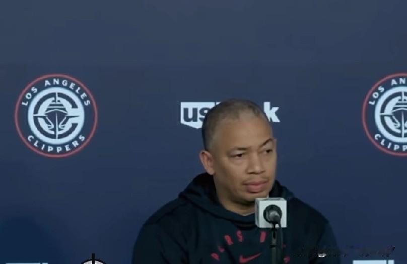 卢指导：目前的球队还在尝试阵容阶段，你知道的一个赛季很长。
以上在赛后，面对记者