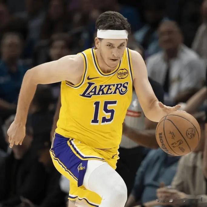 NBA常规赛，凭借奥斯汀-里夫斯最后时刻压哨绝杀，湖人客场116-115战胜森林