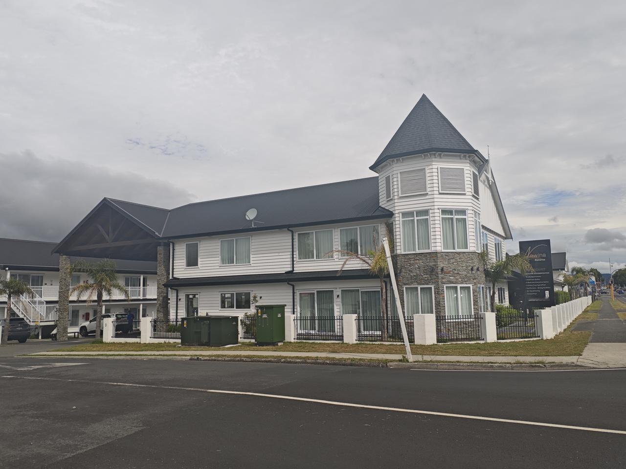 罗托鲁瓦的宾馆

罗托鲁瓦是北岛的热门旅游地，这里的住宿相对紧张，女儿是一个月前