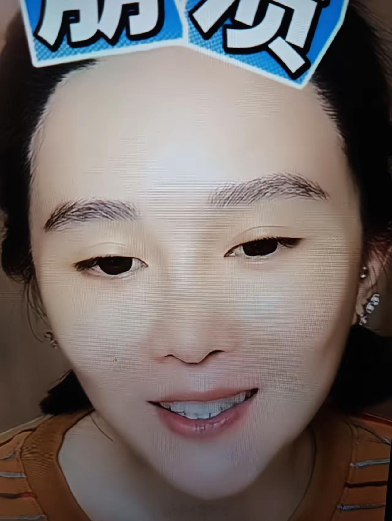 网友喊话：“球球，求你离了婚跟我过吧！”球球回应道：“你先刷三个‘快乐星球’，我