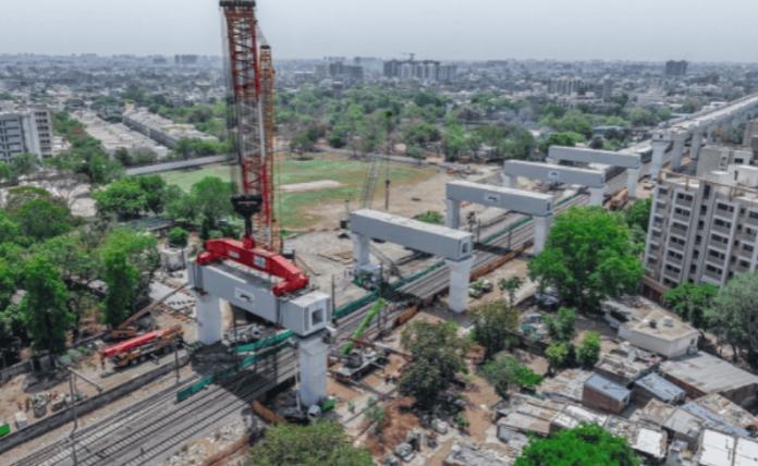 印度高铁建了11年没建成，高市早苗承诺再帮一把
 
印日修了十几年的高铁，终于能