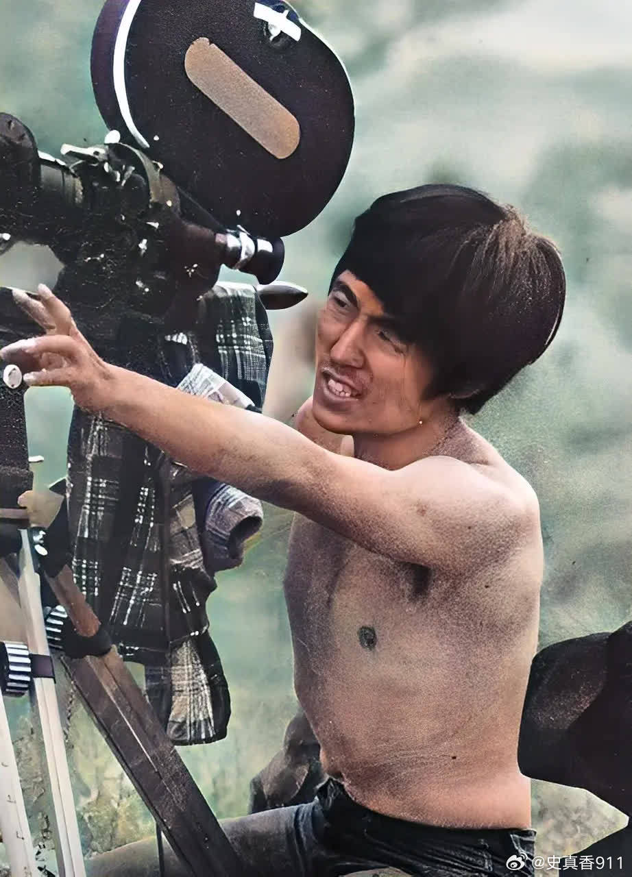 1986年，张艺谋花费40000请当地人种了100亩高粱，却因为农民的一个举动，