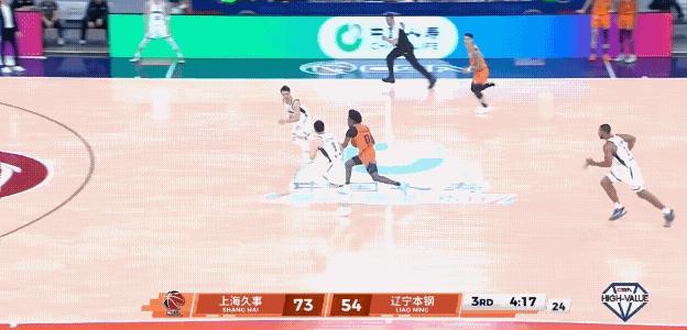 也不知道辽宁男篮到底是真的放弃常规赛在准备季后赛，还是就是完全无法和上海男篮抗衡