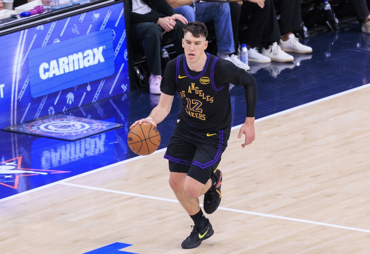 拉拉维亚过去7场比赛三分球14中1，命中率7.1%。洛杉矶湖人队