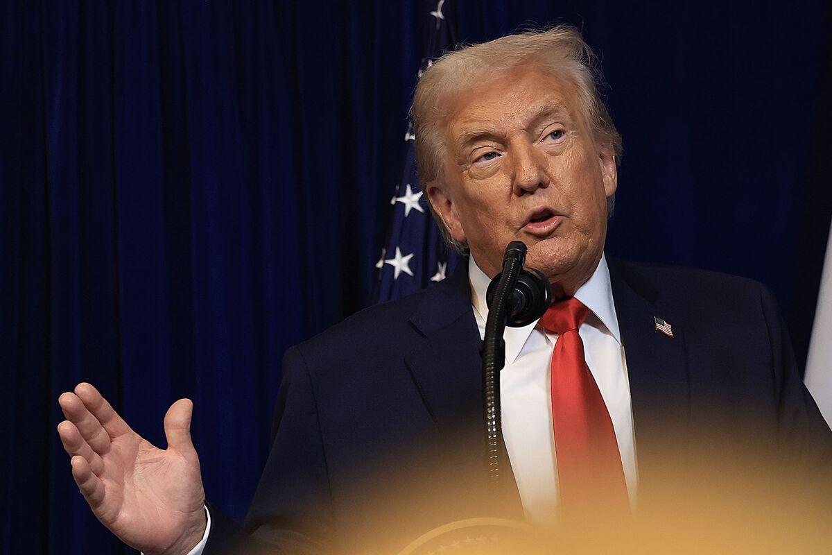 特朗普以安全担忧为由阻止HieFo与Emcore的芯片交易