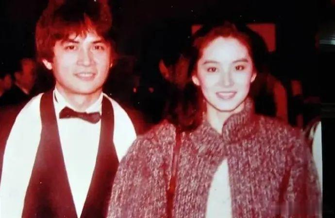 武打演员李小飞走了，76岁，肝癌三期没能扛过去。


今年2月他突然昏迷被送医，