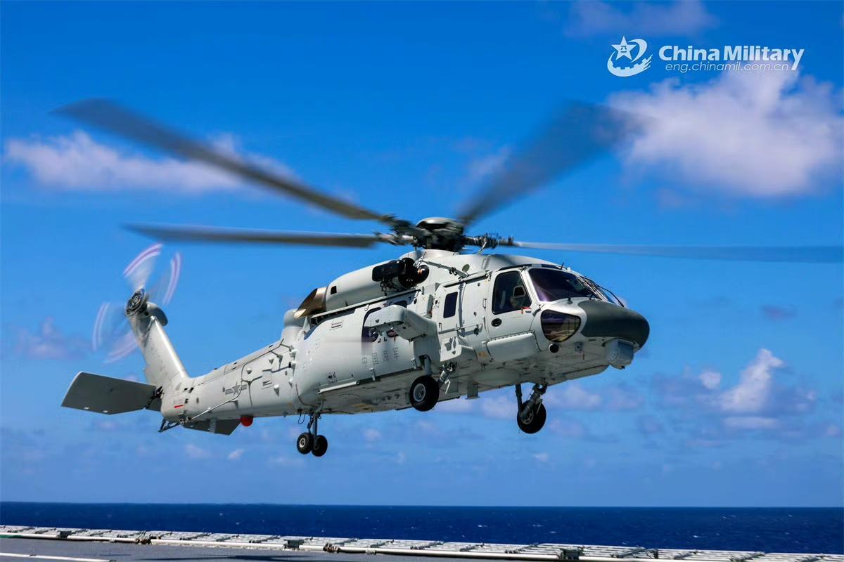直-20J舰载直升机出现频率越来越高了。
