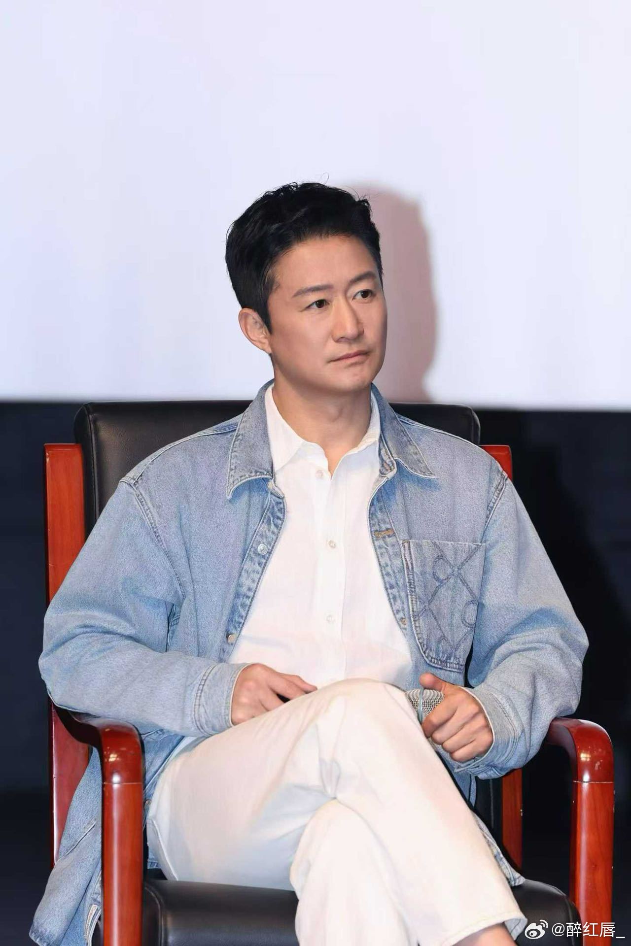 吴京回应水肿 被吴京的回应圈粉了！简单一句报平安，低调又真诚。辛苦付出都看得见，