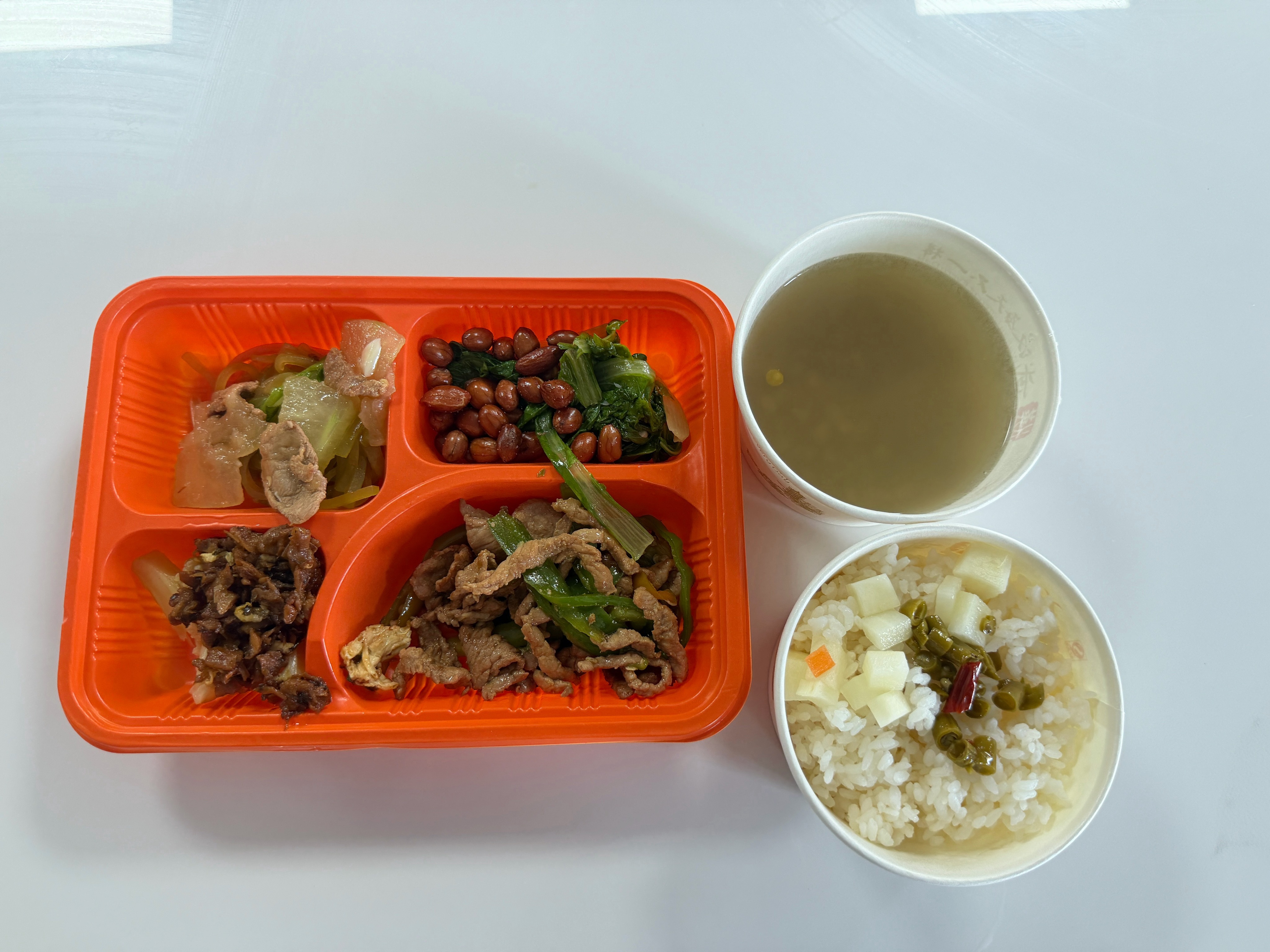 今天中餐吃得比较晚，一平碗，不会长胖吧我和汽车的日常  ​​​