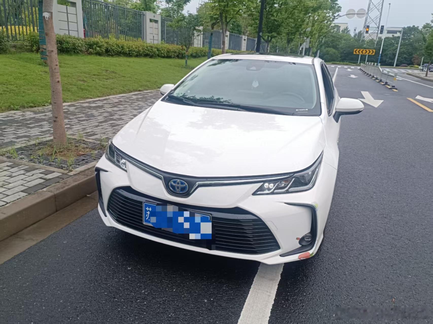 最新拿下22年11上牌 ，丰田卡罗拉双擎 ，原版原漆零出险，实表跑了16000公