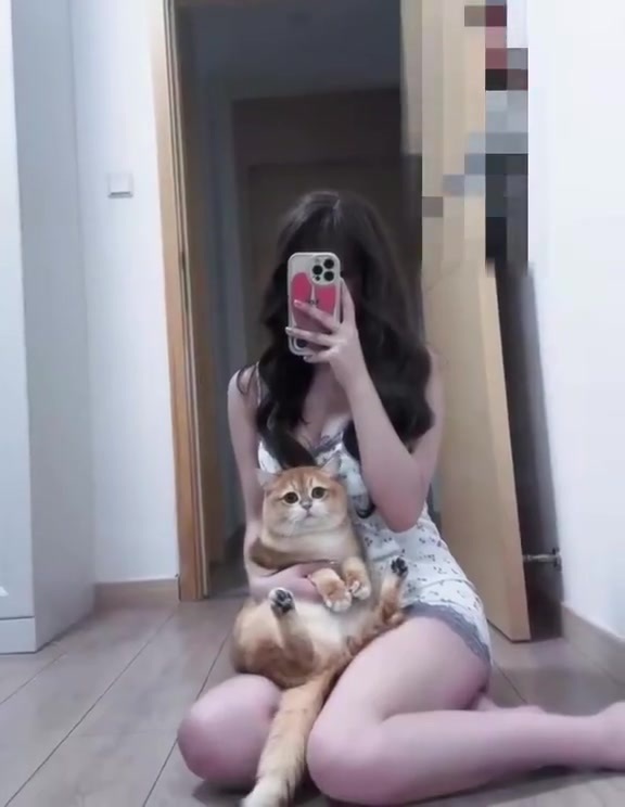 好可爱的咪咪 