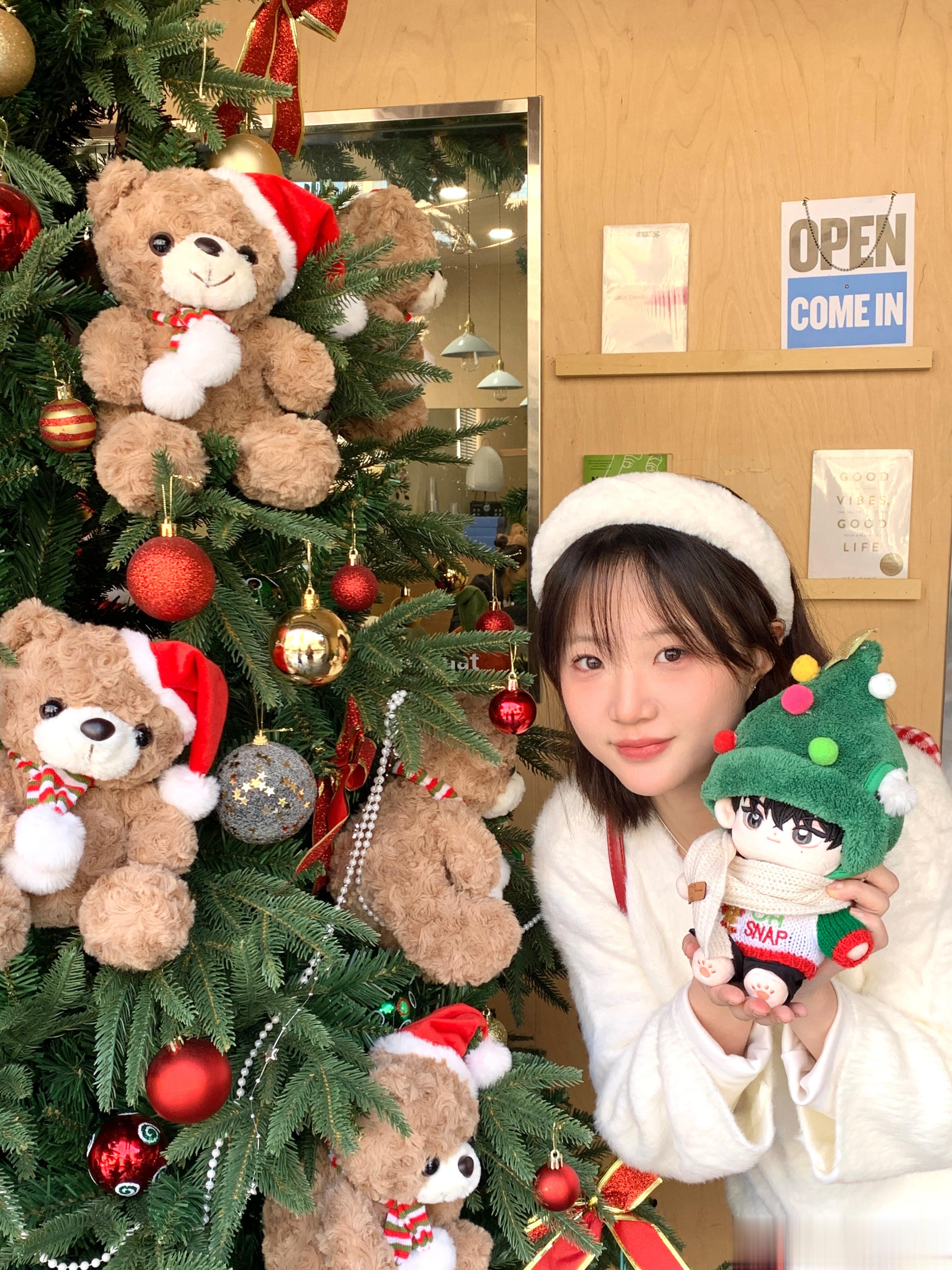 #日常[超话]# 圣诞快乐🎄 ​​​