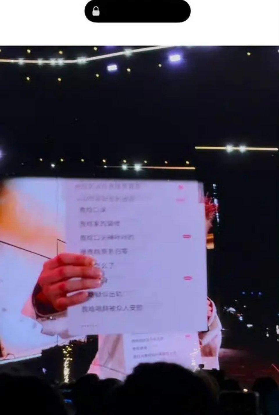 再过几个月就岁月史书了 说“我连心疼你都有时差” 