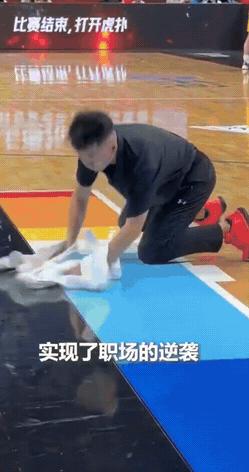“终于火到人民日报了！”浙江，男子15岁时拜师少林，没想到他并没有靠一身功夫闯荡