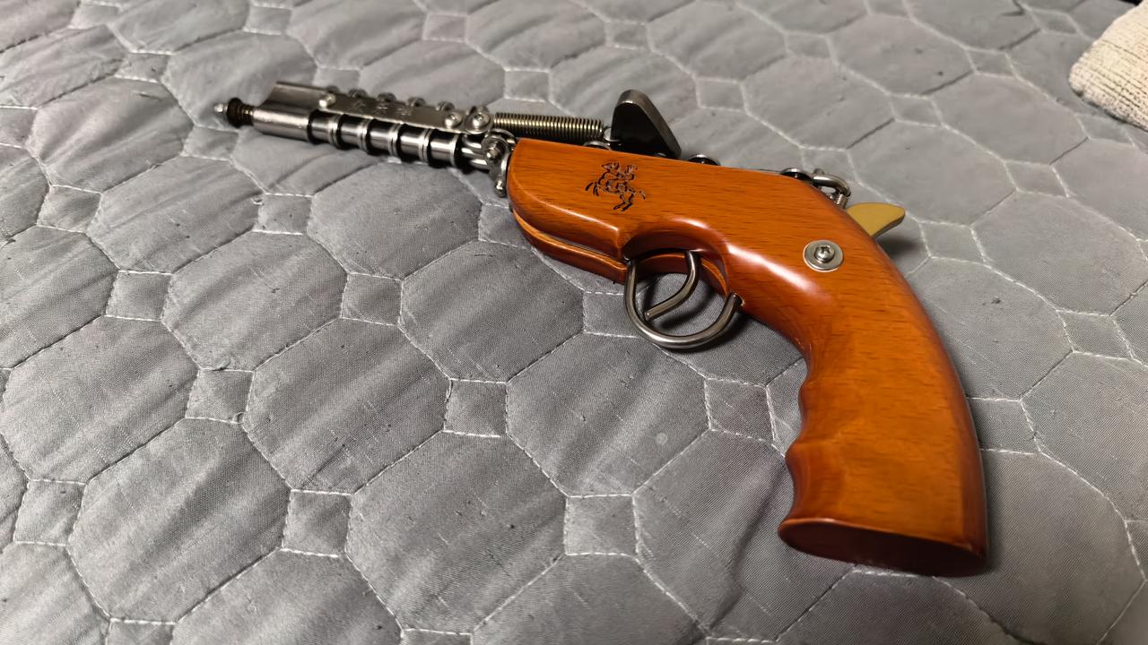 四十好几的人了，玩这个是不是有点过分[捂脸]，冠冕堂皇的理由是为了重拾儿时的快乐