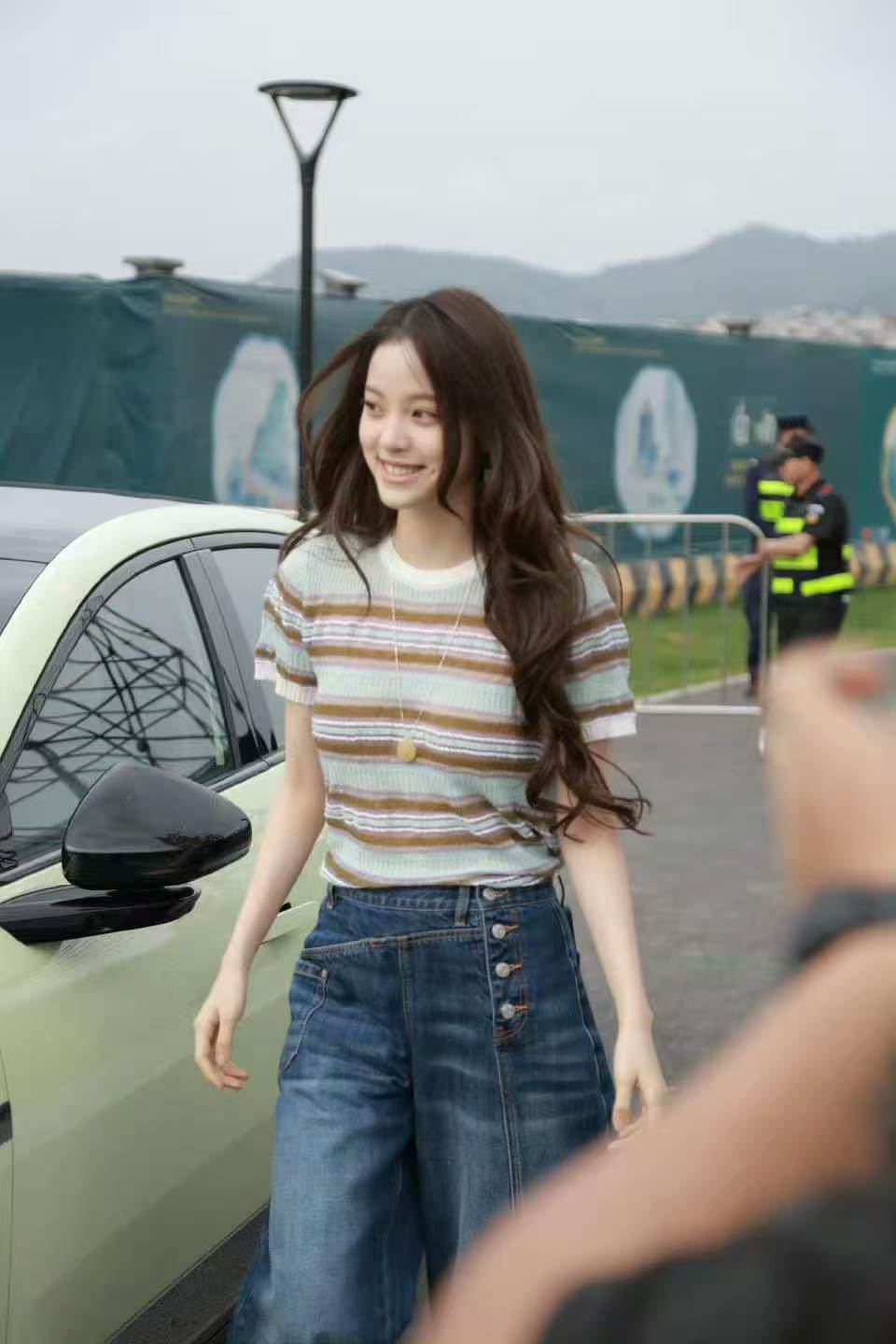 小鹏请来欧阳娜娜代言 MONA 真是太对了，青春阳光活力，主要是颜值高，太匹配 