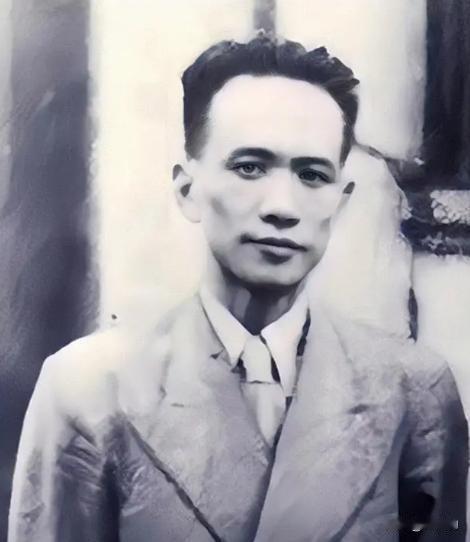 1939年，中统元老熊剑东被抓进76号，唐逸君为了救出丈夫单独与丁默邨见面，无可
