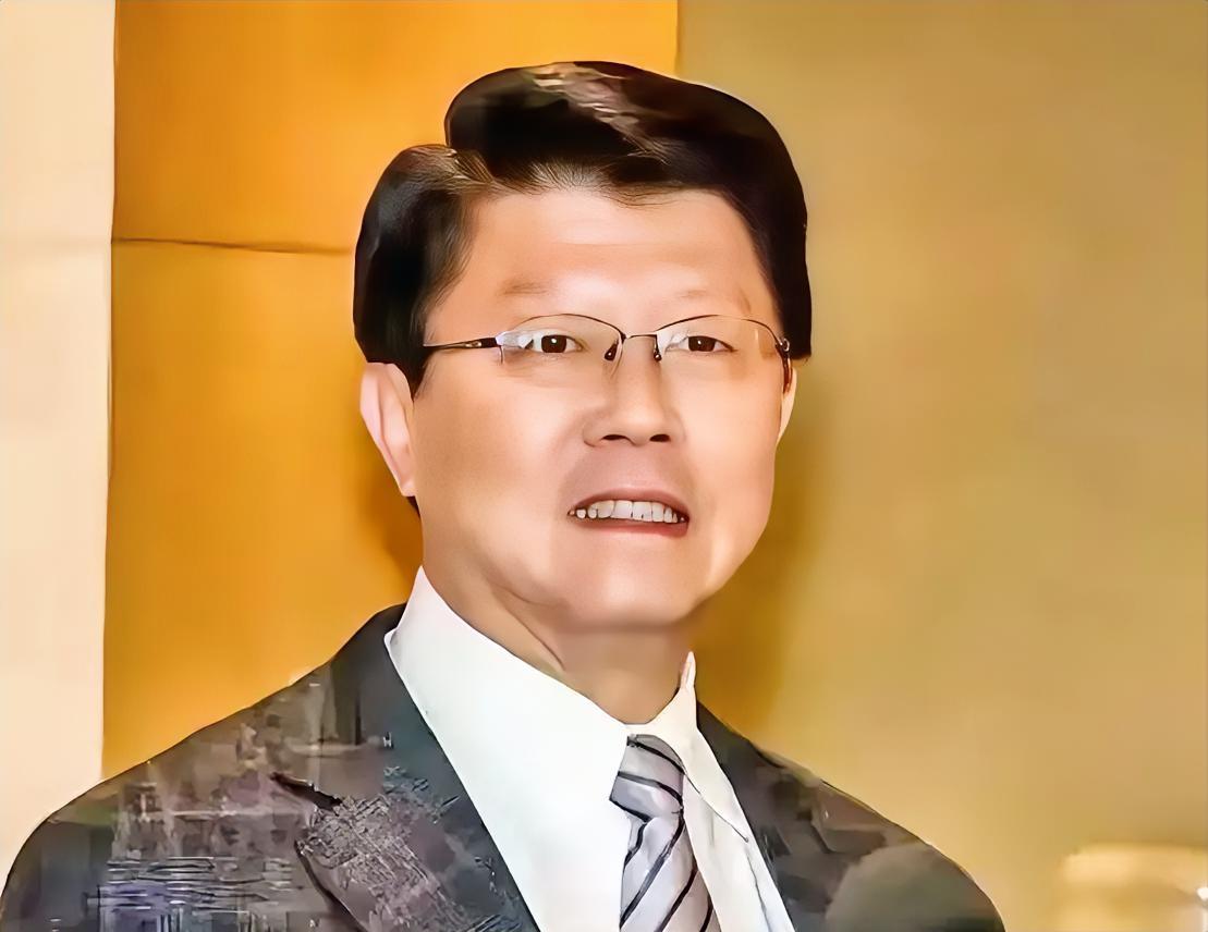 国民党民代谢龙介7月5日痛斥民进党当局“骗人”，他称”农民实际每颗（卖到法国的芒