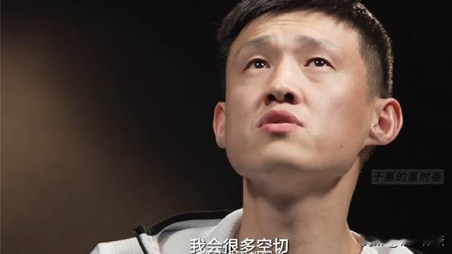 周鹏一席话，让人肃然起敬。

周鹏说输给菲律宾之后，他把更衣室砸了，原因是他看到
