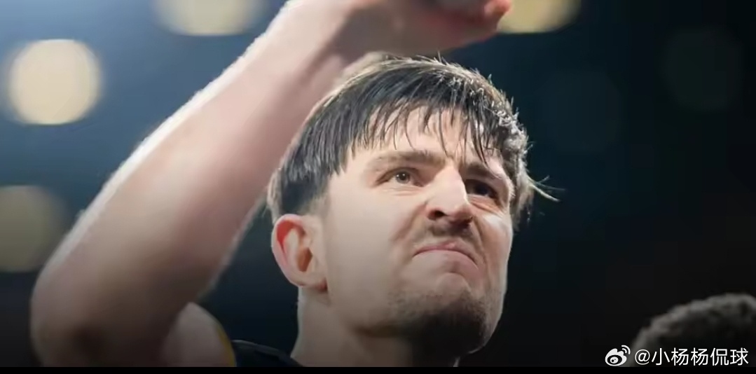 曼联官网：马奎尔续约诠释忠诚与担当，盼共创冠军时刻马奎尔与曼联续约，官网发文评价