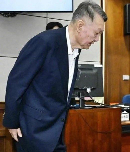 南朝鲜的事真的挺能说明问题的：南朝鲜基本下等于美国的属国、仆从国、卫星国，文在寅