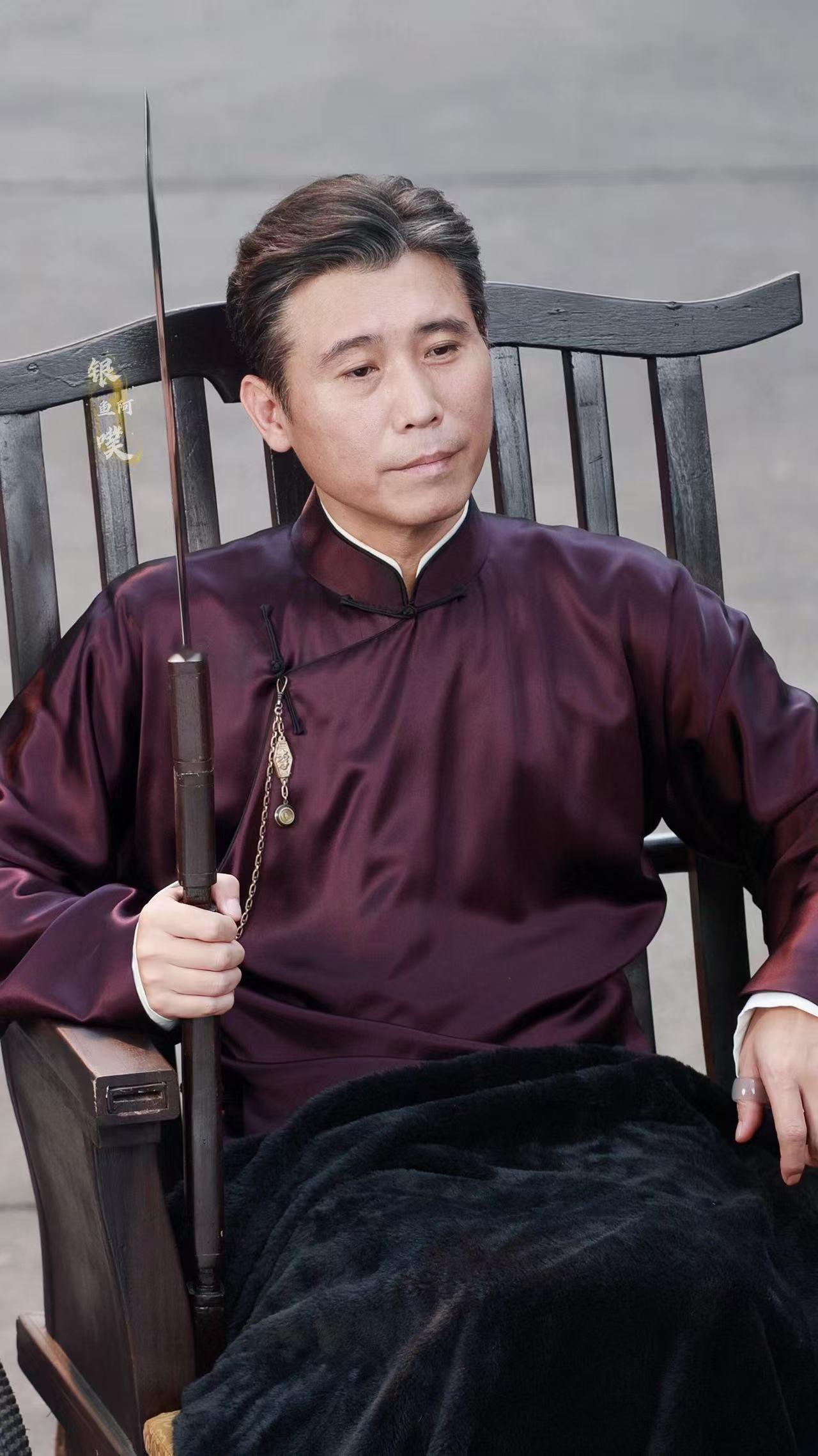李乃文九门嫂子开门我是我哥九门 半截李所有的破防时刻都跟嫂子有关。娃不叫爹不行嫂