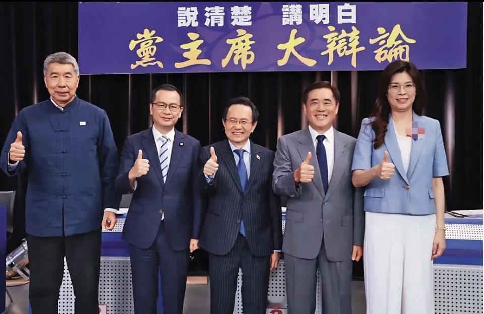 今天下午罗智强直接宣布不参加明后天的“党主席辩论会”，理由很直接：场次太多，大选