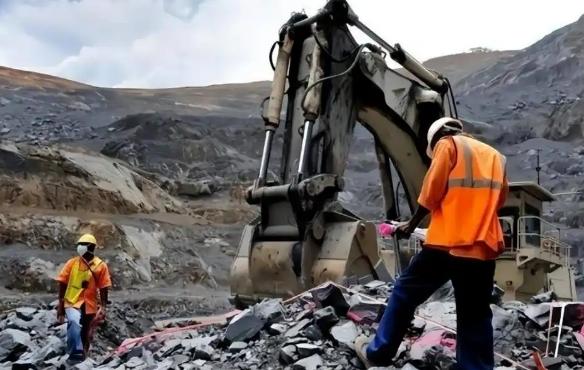 稀土 “紧箍咒” 生效！越南 2026 年起禁原矿出口，剑指高端加工产业链。
