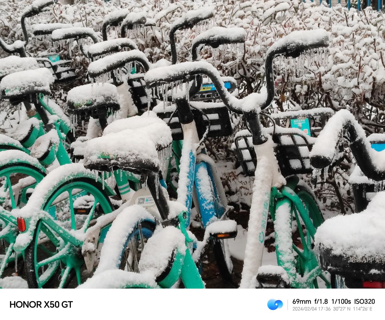 🤔→😨→😱→😥