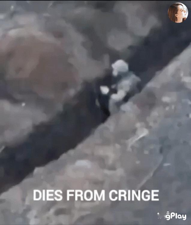 探头杀！

一名俄军士兵小心翼翼地一次探头却成为了他生命的终结。

我们感叹在战