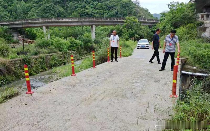 房县 窑淮镇：人大代表履职为民 守护群众出行平安十堰爆料 房县新闻网讯 通讯员 