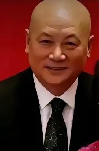 王石51年出生，迟重瑞52年生人，都是70多岁的人，但王石比迟重瑞老很多，是什么