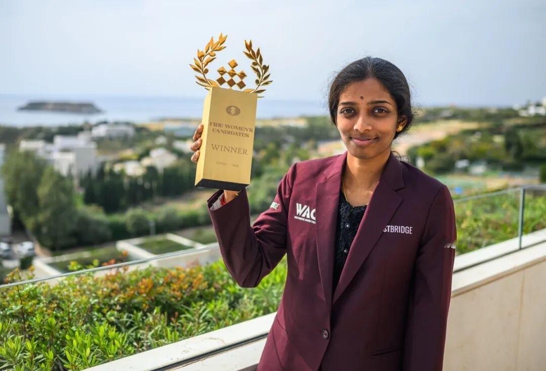 瓦伊莎丽接受采访，谈候选人挑战赛。

2026年国际棋联女子世界冠军候选人赛日前