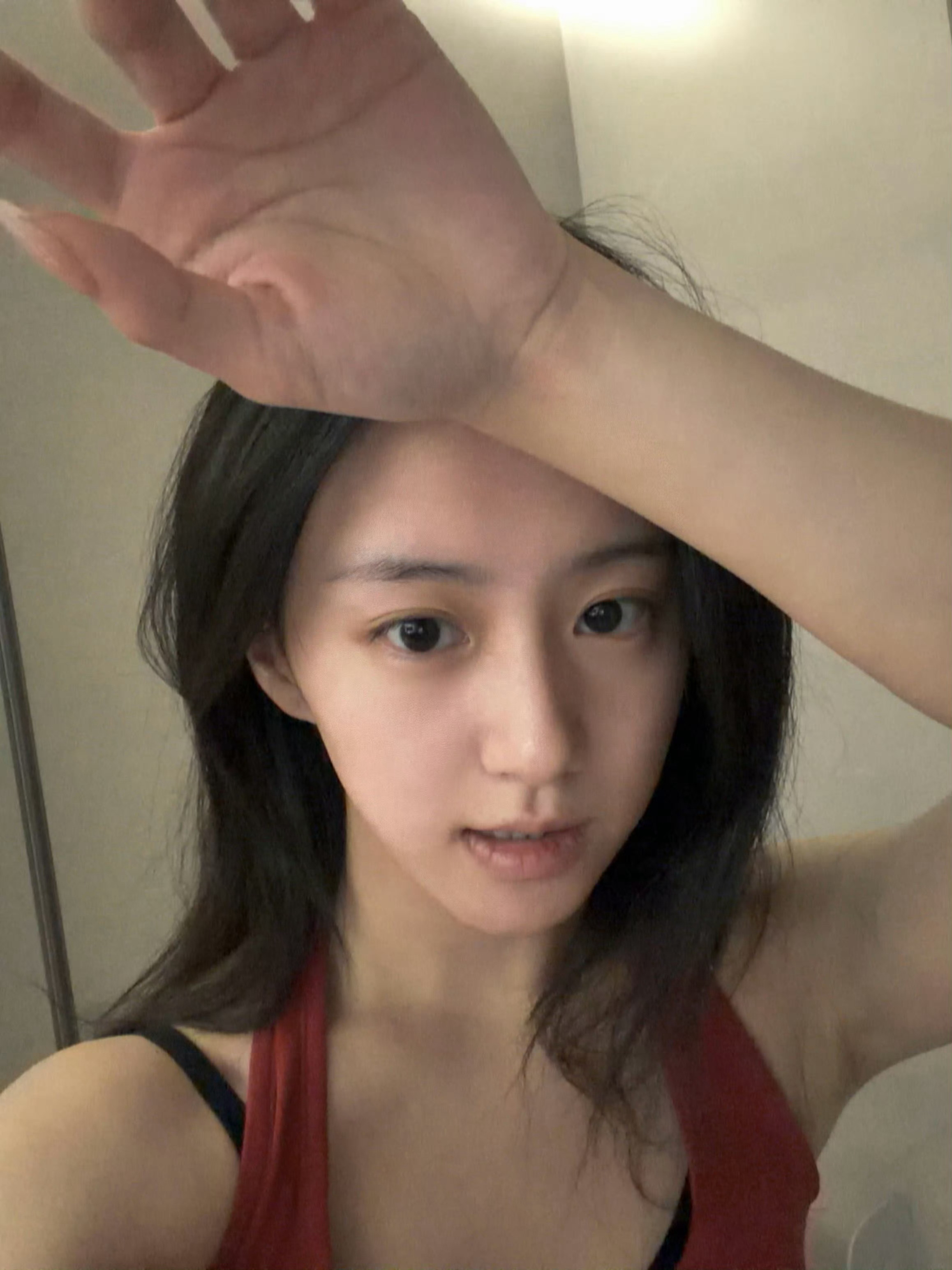 【包上恩】我一直以为此女是软萌韩系挂的，谁曾想呢素颜居然如此之俊… 