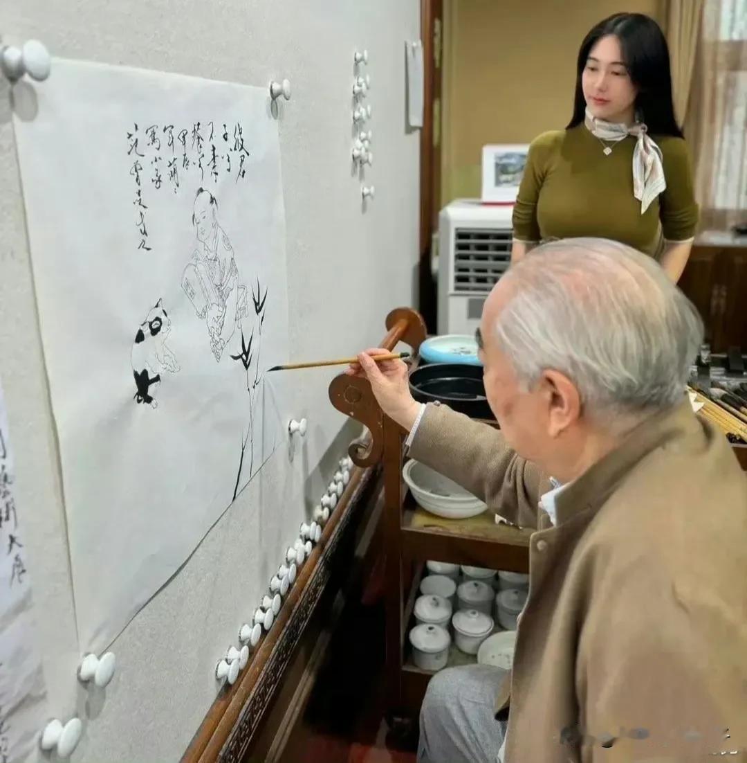 范曾娇妻，被爆大瓜！

8月16日，87岁著名书画家范曾登上热搜，这一次，不是有