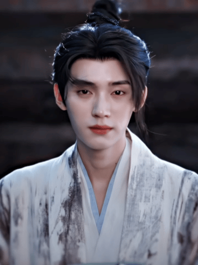 周翊然颜值气质双绝，演技稳未来可期低调努力，努力又上进，期待更多的好作品