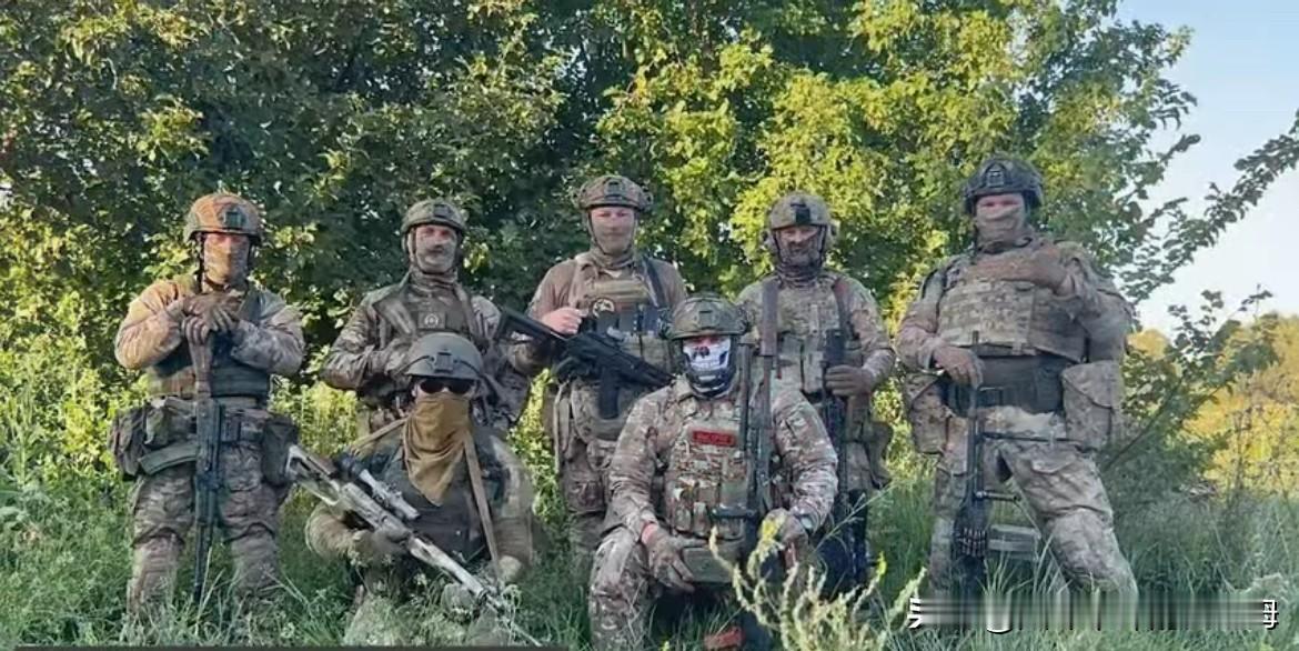 快讯！2025年10月27日,因兵力不足，乌军正越来越多地投入机器人作战！
10