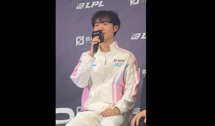 Knight评价HongQ：他优缺点特别明显，他非常年轻打的比较激进