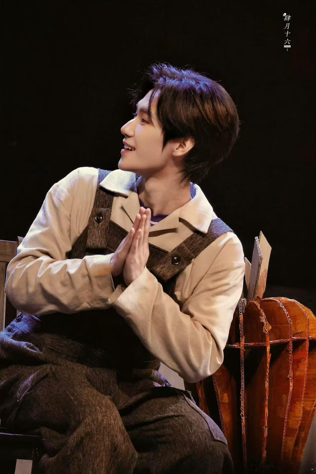 张真源毕业大戏  《禾下乘凉梦》是张真源的毕业大戏，他以出色的演绎水平，展现了自